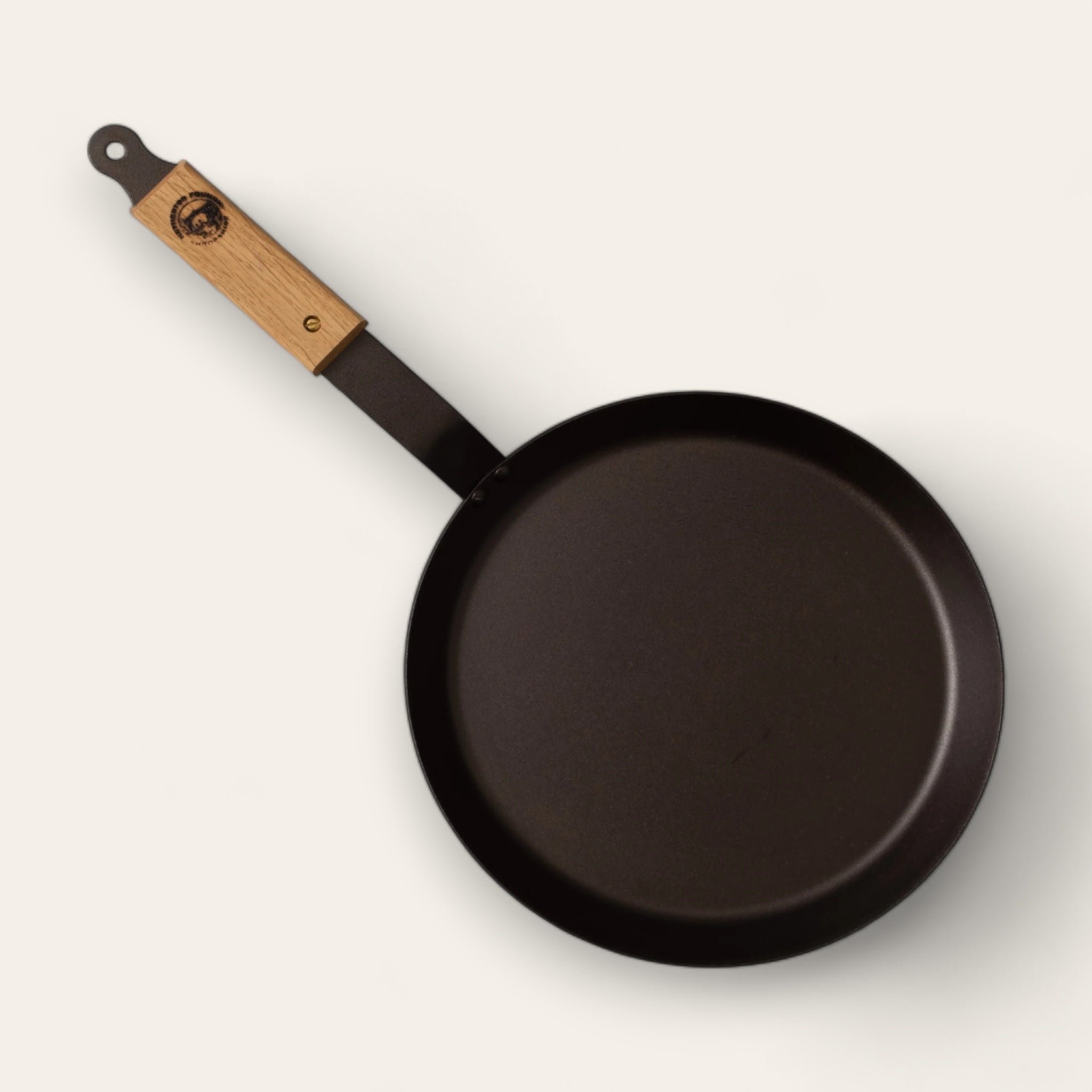 POÊLE À CRÊPES - Fer noir repoussé