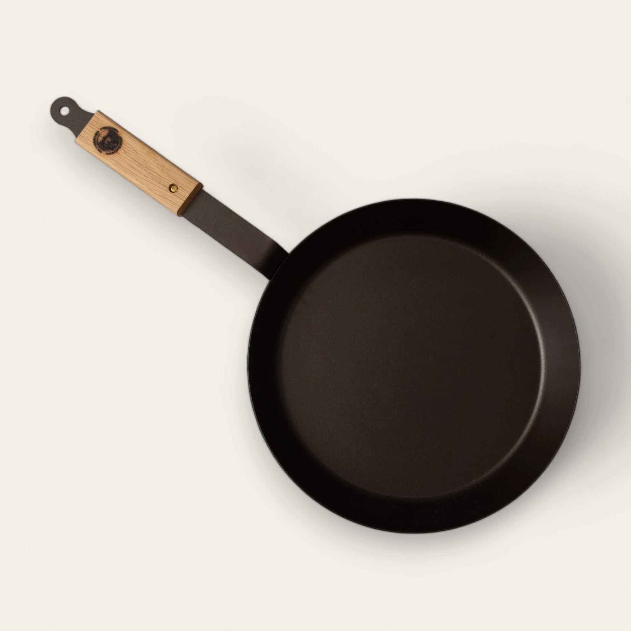 POÊLE DE CAMPING - Fer noir repoussé