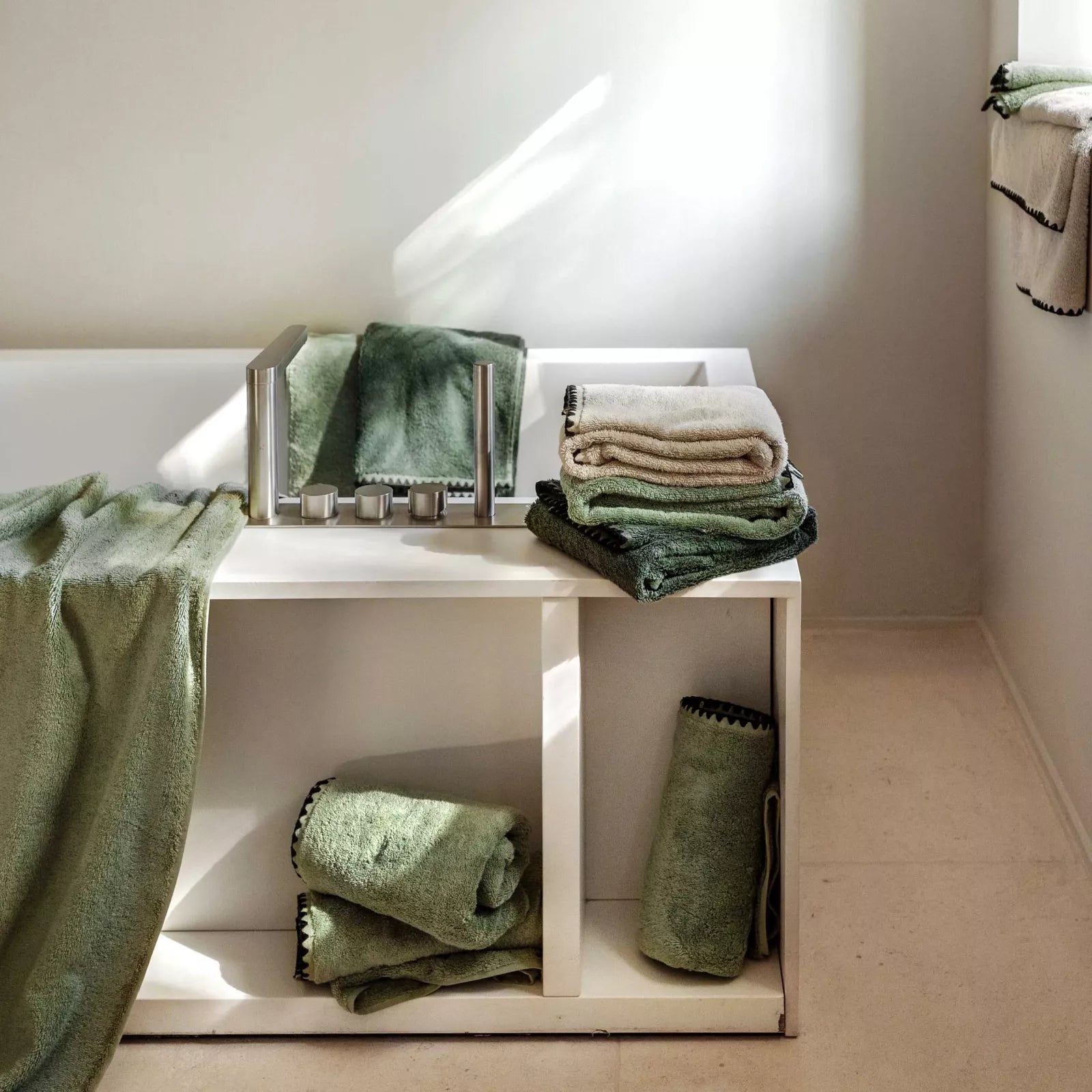 SERVIETTE DE BAIN ÉPONGE - Kaki